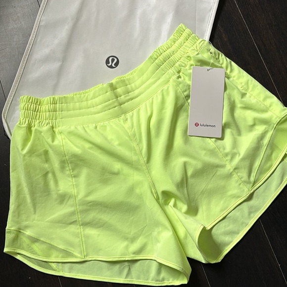 lululemon HOTTY HOT HR SHORTS 4” in FADED ZAP SZ 12 NWT - Picture 3 of 8